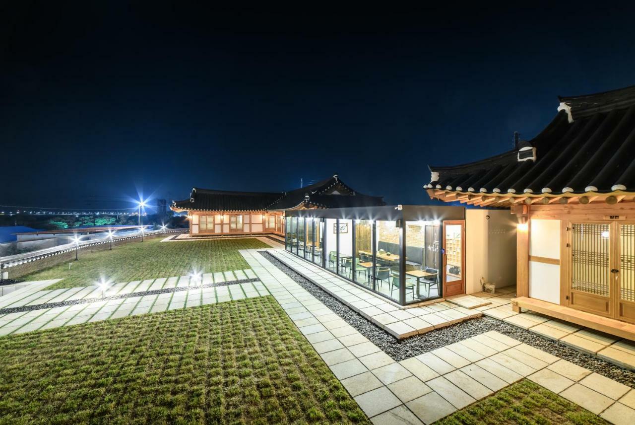 Gyeongju Hwarangroo Hotel Exterior foto